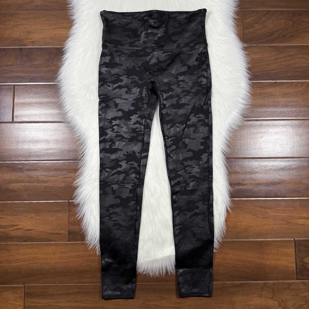 Spanx Women's Size Large Black Camo Faux Leather Leggings Pants